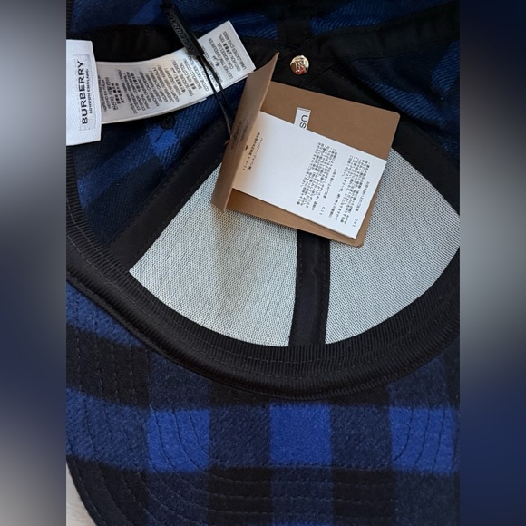 BURBERRY CASHMERE NAVY SIGNATURE CHECKERED PATTERN UNISEX BASEBALL CAP - Picture 14 of 16